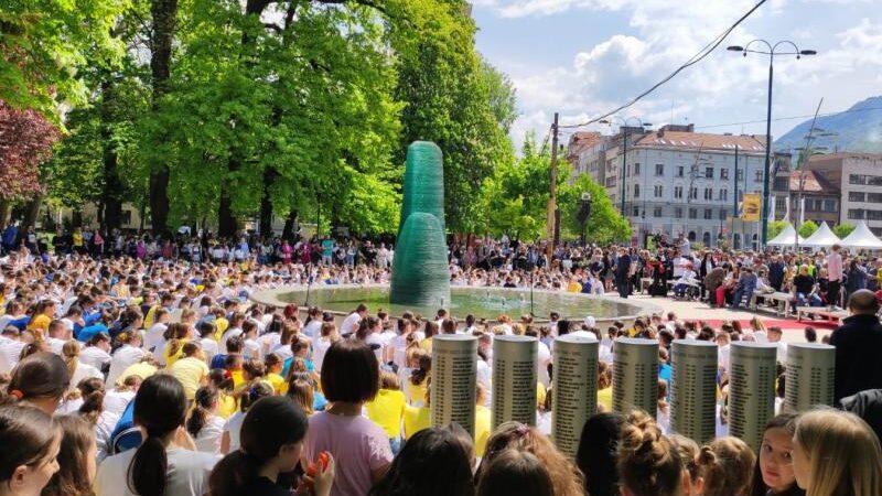 Dan sjećanja na ubijenu djecu: Zločinci su mališane ubijali s igračkama u rukama, na putu u školu, u potrazi za hranom…