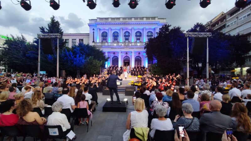 U Sarajevu na otvorenom održana premijera mjuzikla “Kosa”