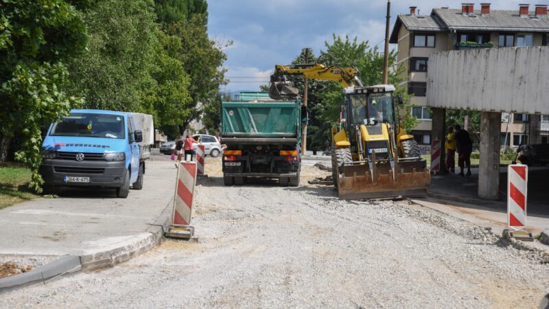 U toku sanacija ulice Sulejmana Filipovića na Dobrinji