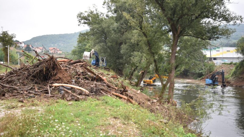 Počelo čišćenje i produbljivanje korita Bosne od mosta u Reljevu nizvodno do vogošćanske petlje