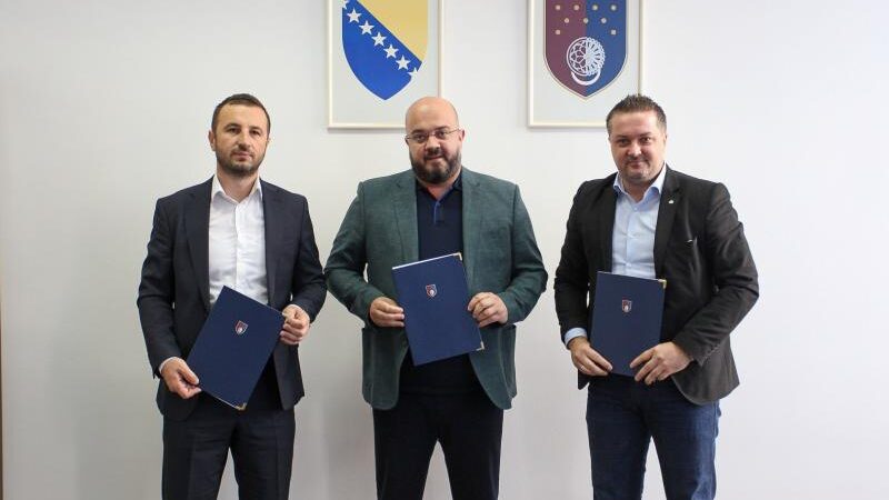 Potpisani sporazumi za pokretanje javne nabavke za tri velika projekta u Novom Gradu