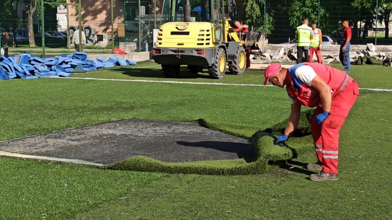 Počeli radovi na sanaciji pomoćnog stadiona pored Sportske dvorane “Goran Čengić”