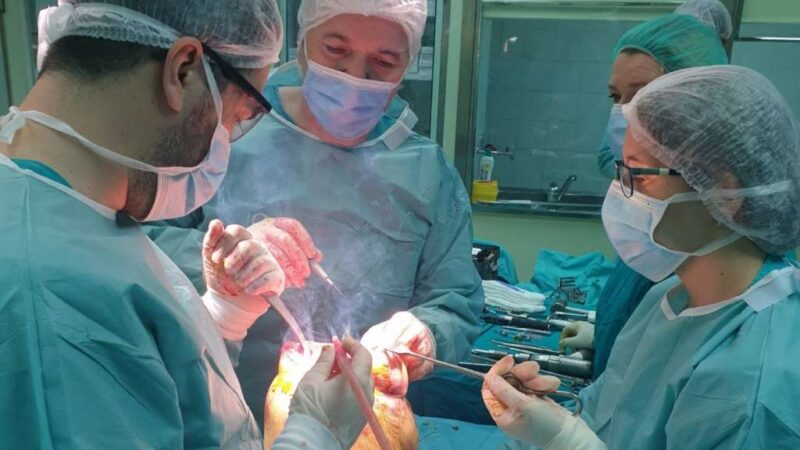 Ortopedi Opće bolnice ponovo rade operacije ugradnje vještačkog koljena