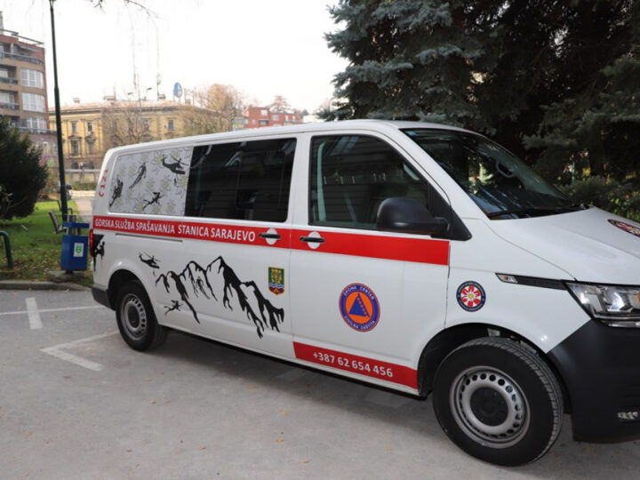 Općina Centar dodijelila kombi vozilo Gorskoj službi spašavanja