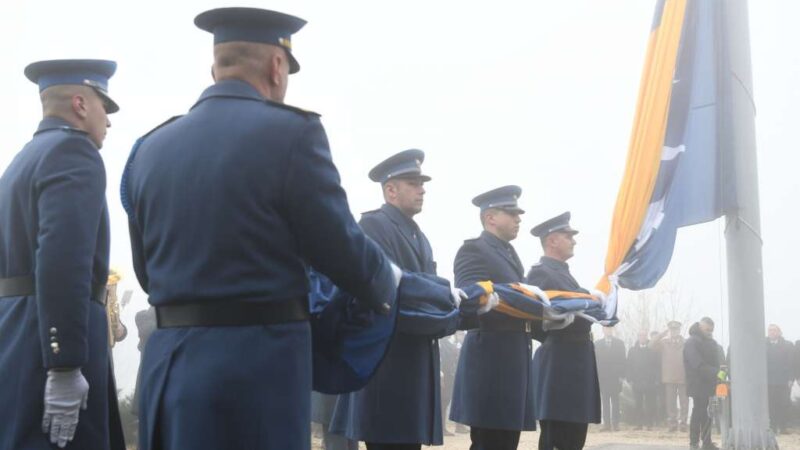 Obilježavanje 25. novembra: Na brdu Hum podignuta zastava Bosne i Hercegovine