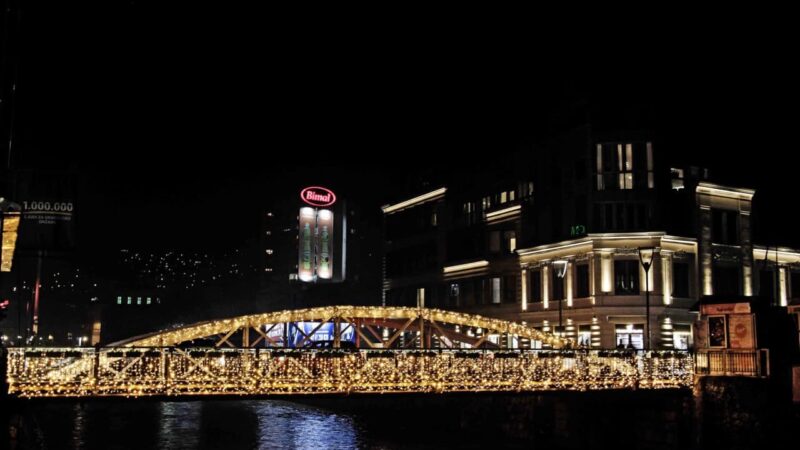 Raspisan konkurs za izbor najbolje fotografije osvijetljenih sarajevskih mostova