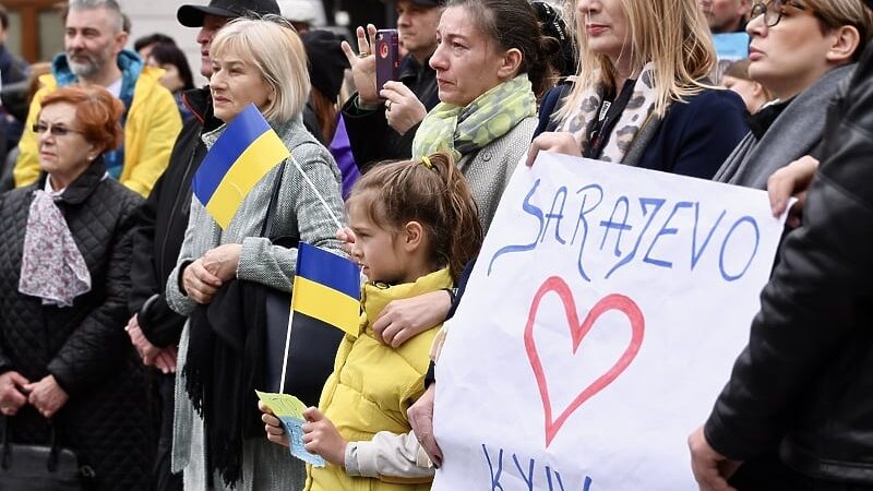 Iz Sarajeva s ljubavlju: Svjetski mediji pišu o poklonima koje su osnovci iz BiH poslali djeci u Ukrajini