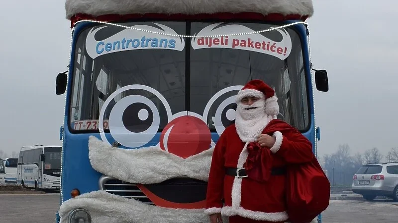 Centrotransov Djed Mraz će u četvrtak prijepodne dijeliti paketiće djeci u Sarajevu