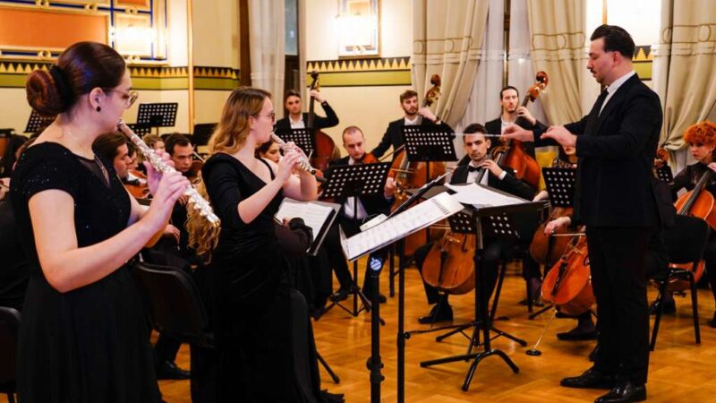 U Vijećnici održan koncert Orkestra Muzičke akademije UNSA