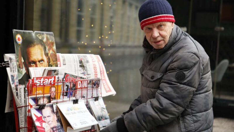 U Sarajevu ostao još poneki, rijetki prodavač novina