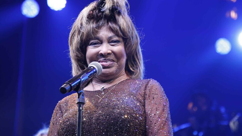 Preminula legendarna Tina Turner