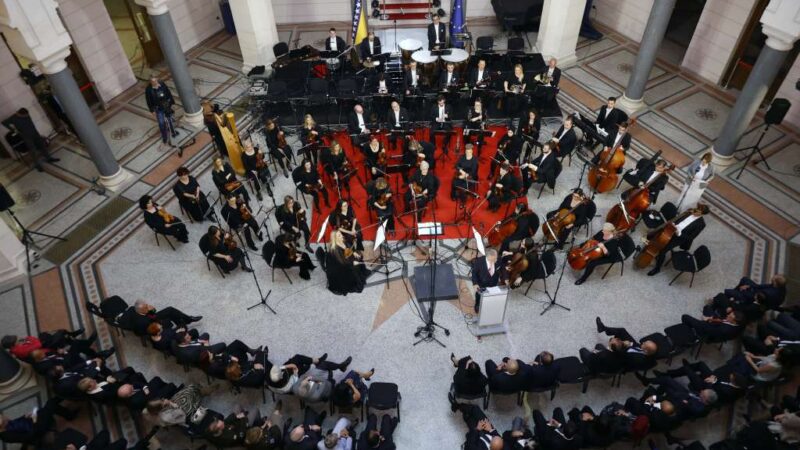 Svečani koncert Sarajevske filharmonije u Vijećnici povodom Dana pobjede nad fašizmom