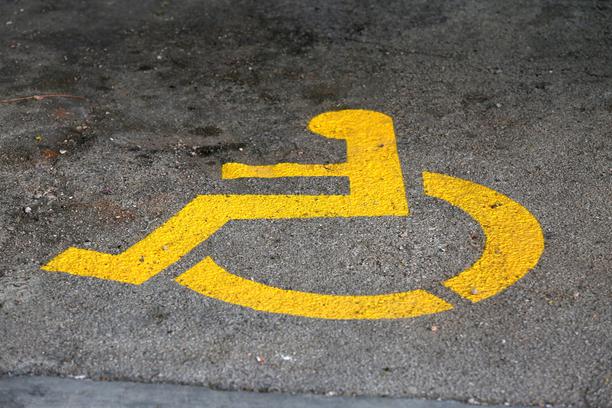 MUP KS: Za pet mjeseci izdate 1.103 kazne zbog parkiranja na mjesta za osobe s invaliditetom