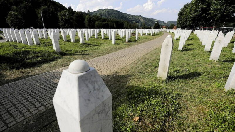 Danas se obilježava 29. godišnjica genocida u Srebrenici: Smiraj u Potočarima naći će posmrtni ostaci 14 žrtava