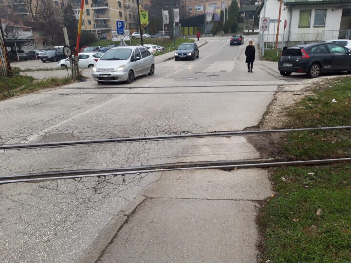U subotu počinju radovi na zamjeni šina i asfaltiranju prelaza u Velešićima