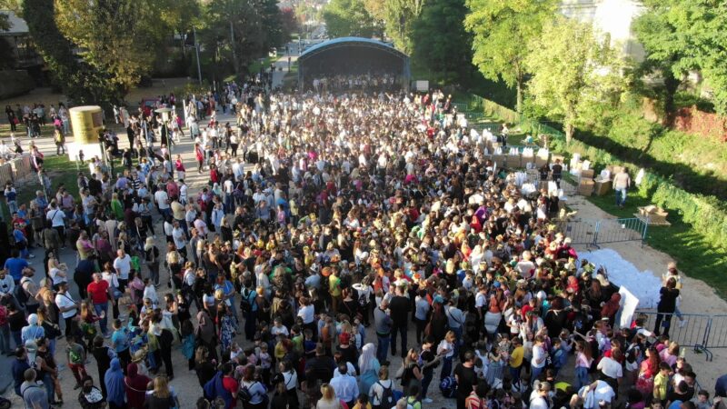 Oko 2.500 učenika iz Novog Sarajeva proslavilo Dan dječije radosti na Vilsonovom šetalištu