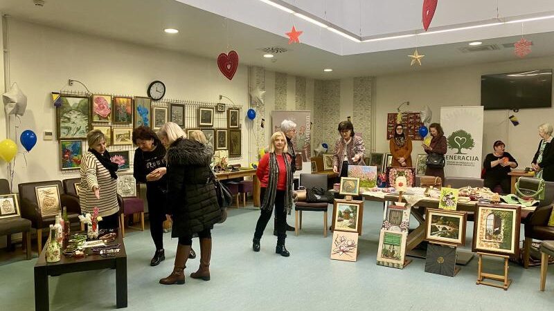 Udruženje “Generacija” održalo praznični bazar osoba treće životne dobi