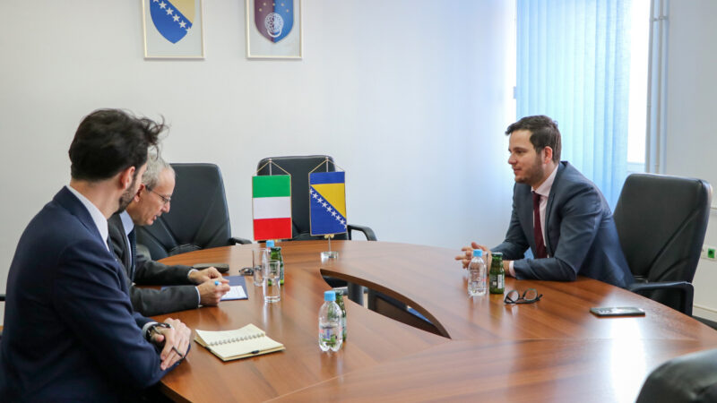 Nihad Uk na sastanku sa ambasadorom Italije razgovarao o subvencijama aviolinija