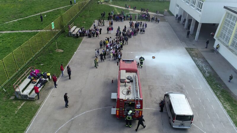 Obuka novosarajevskih učenika iz protivpožarne zaštite, pružanja prve pomoći i djelovanja u kriznim situacijama