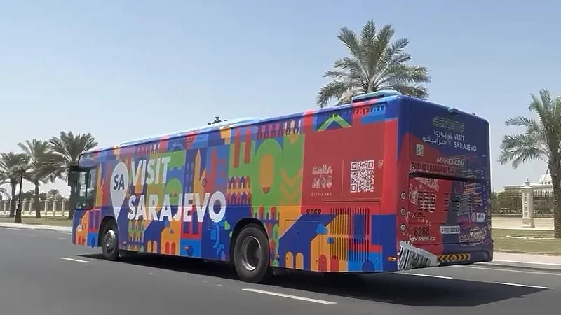 Promocija glavnog grada na Bliskom istoku: Autobusi s natpisom “Visit Sarajevo” u Emiratima