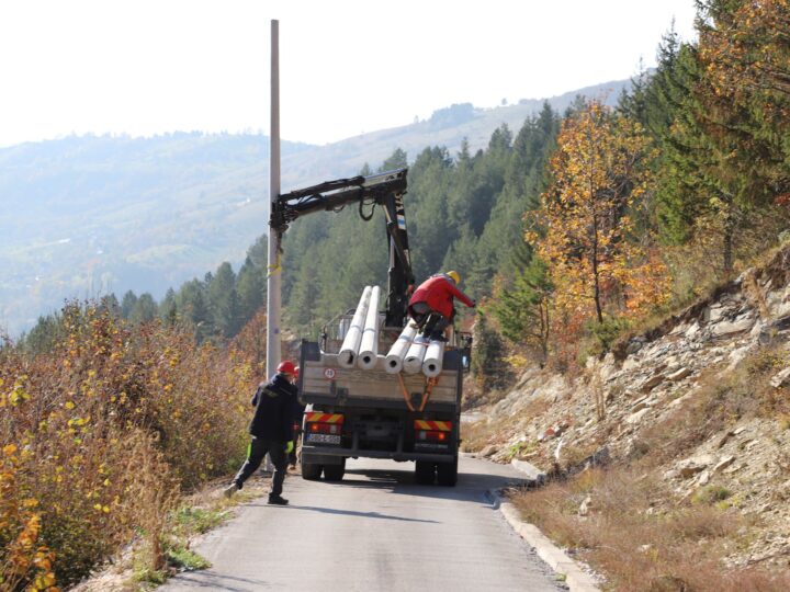 U toku izgradnja nove javne rasvjete prema vodopadu Skakavac