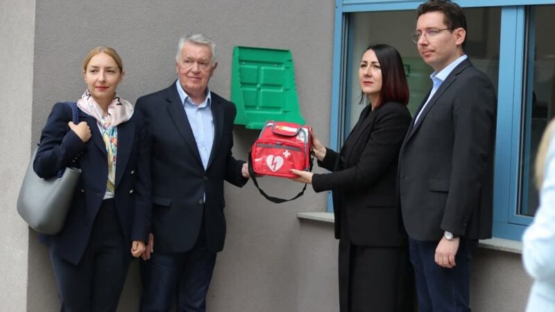 Defibrilator postavljen na zgradu Općine Stari Grad
