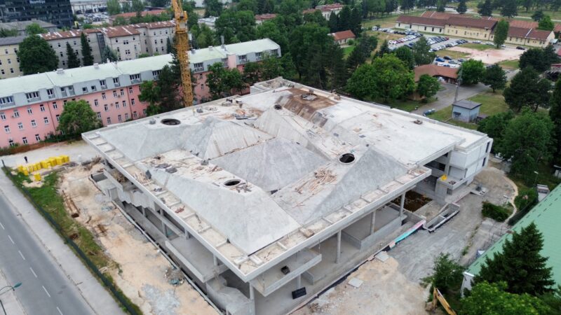 Premijer Uk obišao gradilište Univerzitetske biblioteke UNSA