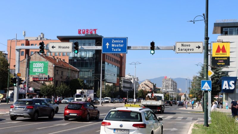 Zamijenjeni svi semaforski portali na glavnoj saobraćajnici u Sarajevu