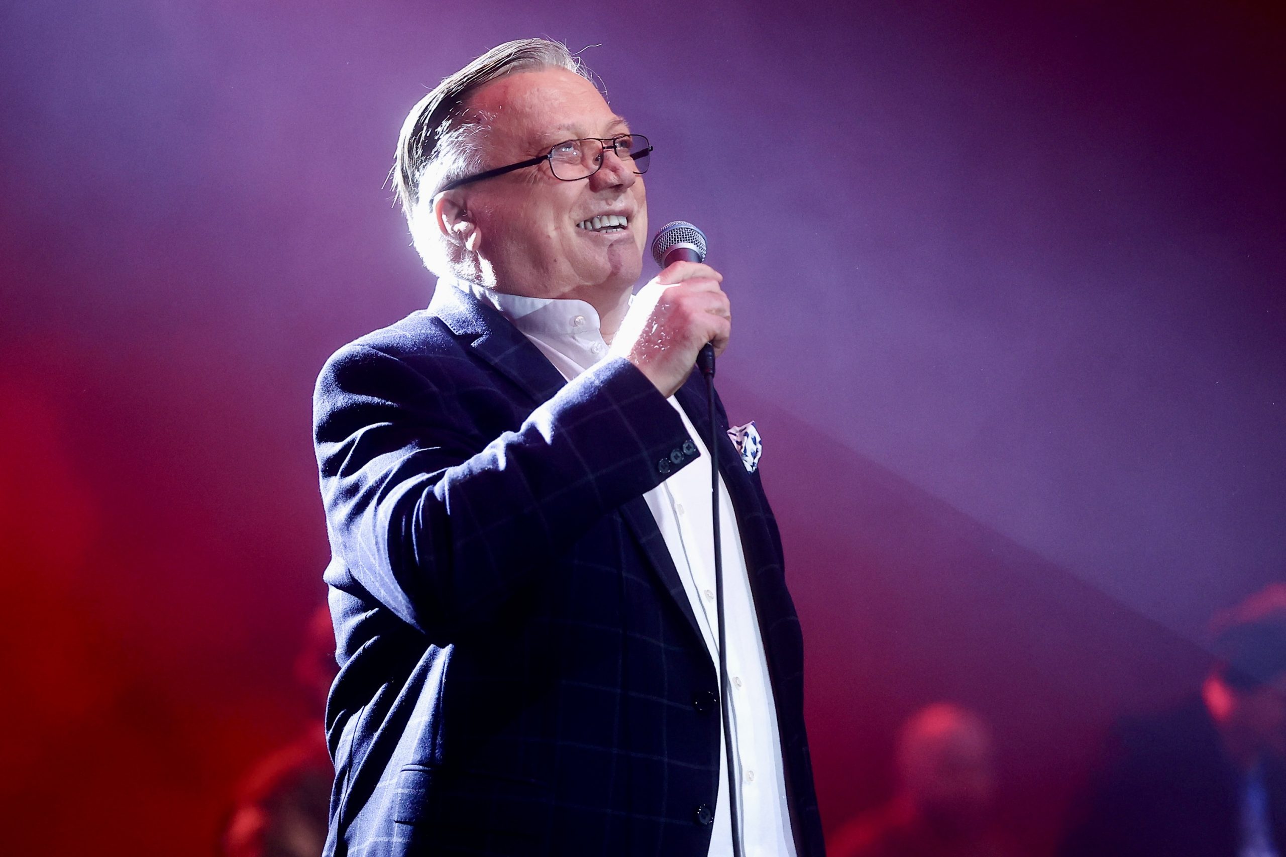 Umro Halid Bešlić!