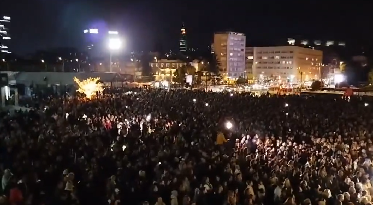 Skup ispred Doma mladih: Večeras Sarajevo pjeva za Halida