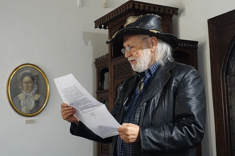 Miki Trifunov 18. oktobra u Despića kući recituje poeziju hadži Makse Despića